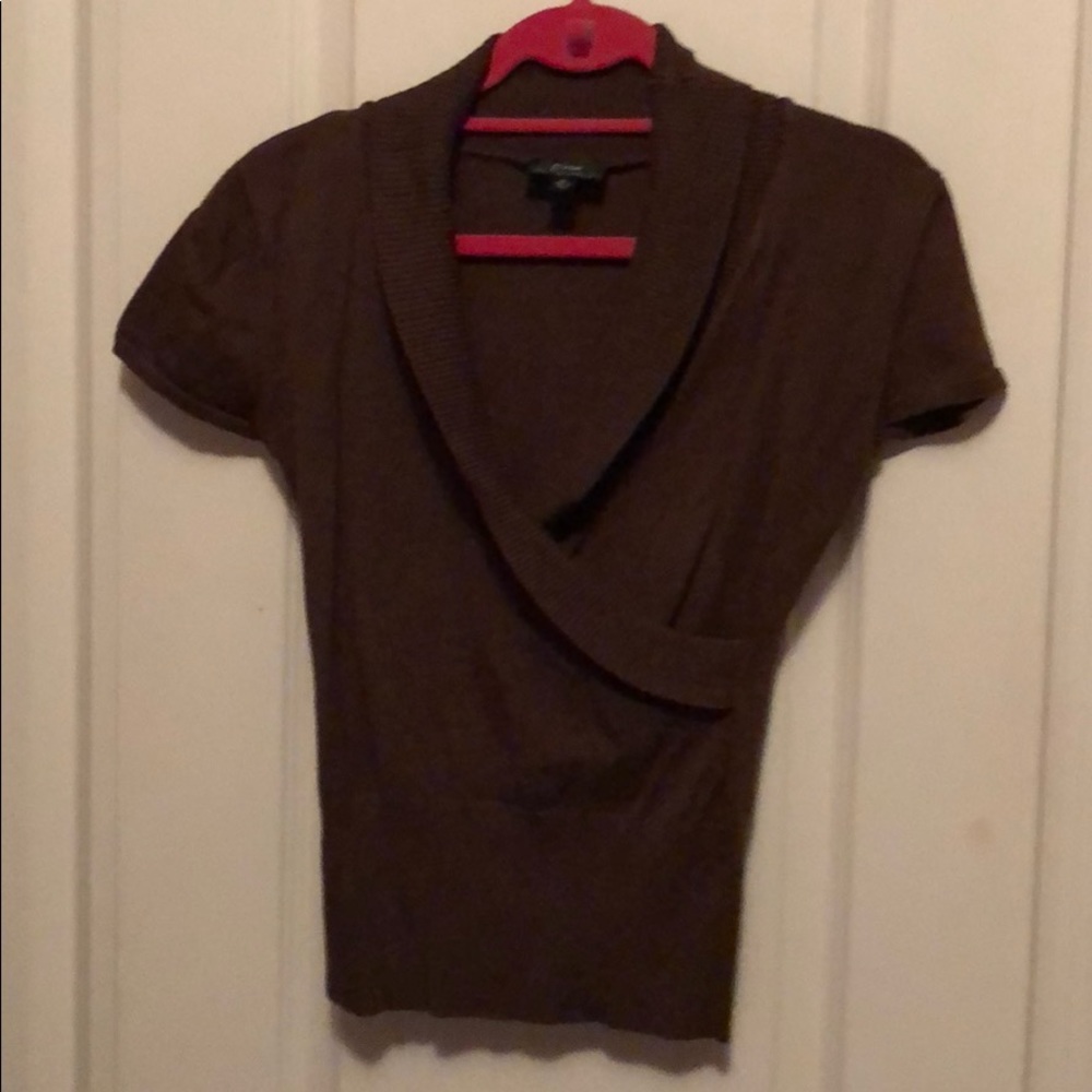 Short sleeve brown sweater top
